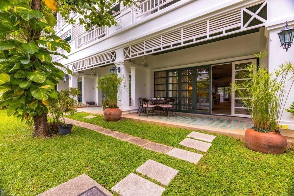 4 Bedroom Townhouse In Great Location! HHQ Buitenkant foto