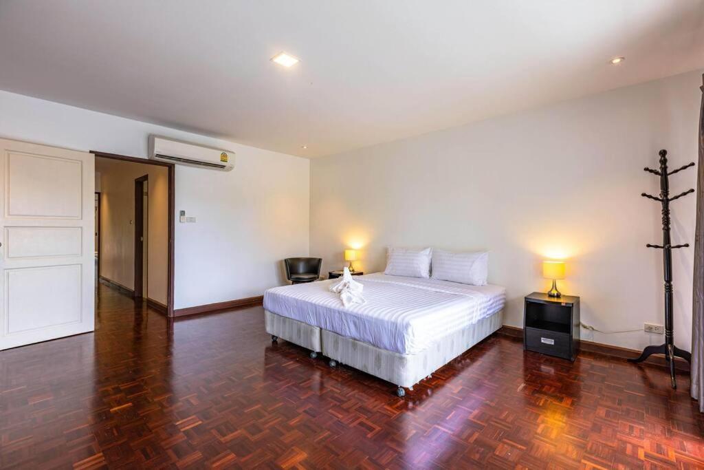 4 Bedroom Townhouse In Great Location! HHQ Buitenkant foto