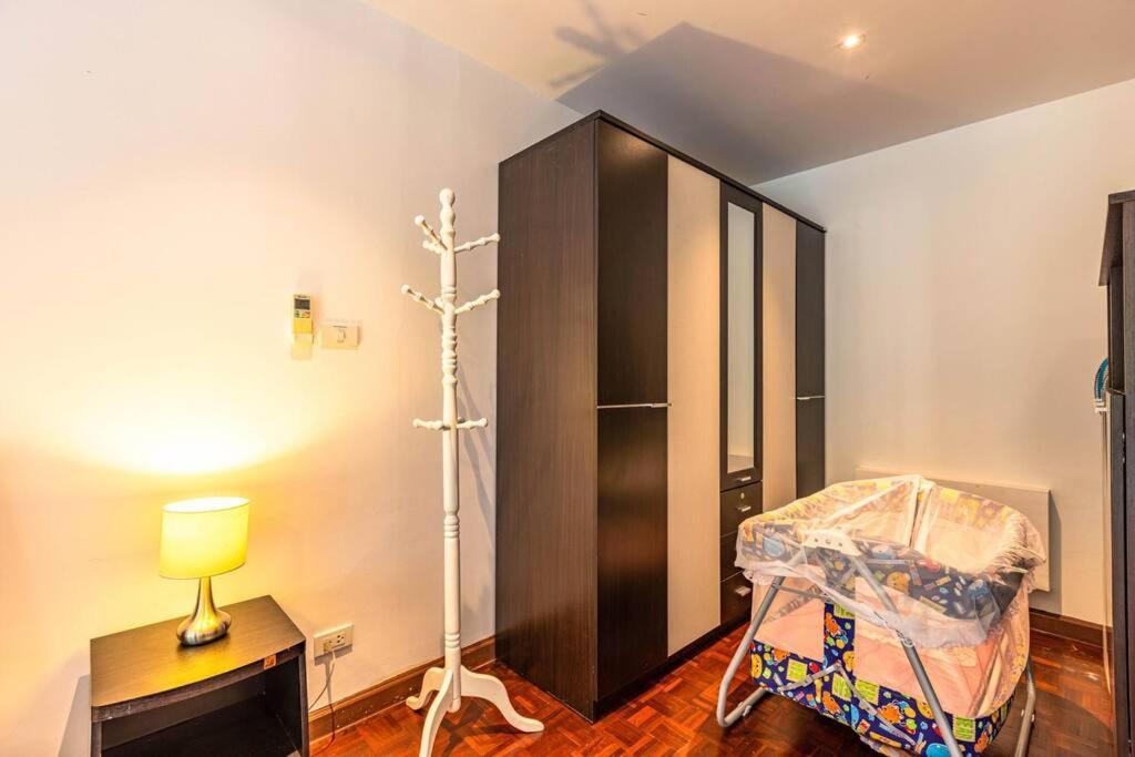 4 Bedroom Townhouse In Great Location! HHQ Buitenkant foto