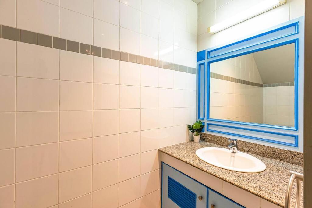 4 Bedroom Townhouse In Great Location! HHQ Buitenkant foto
