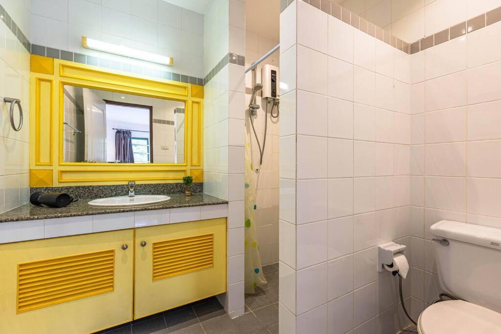 4 Bedroom Townhouse In Great Location! HHQ Buitenkant foto