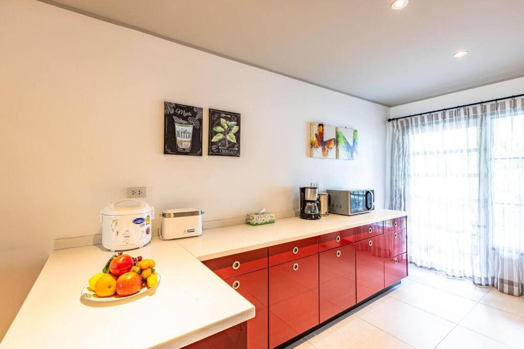 4 Bedroom Townhouse In Great Location! HHQ Buitenkant foto